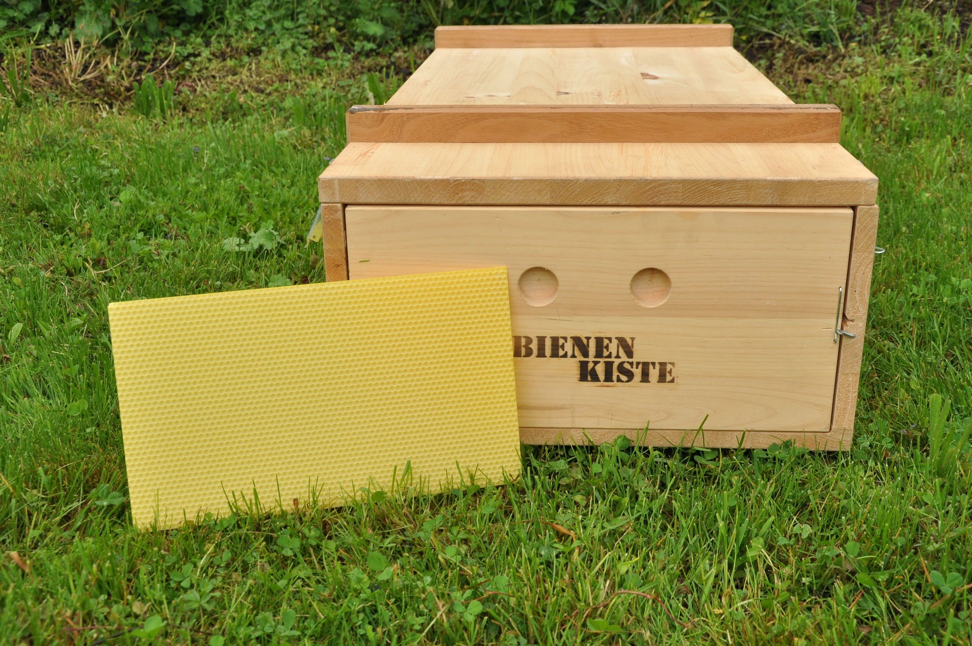 Mittelwände (ökologisch) für Bienenkiste, ca. 1 kg, produktionsbedingt 0,95 kg - 1,05 kg